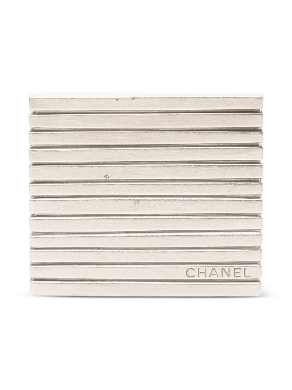 CHANEL Pre-Owned 1999 Silver Logo Square Brooch costume brooch - Argento