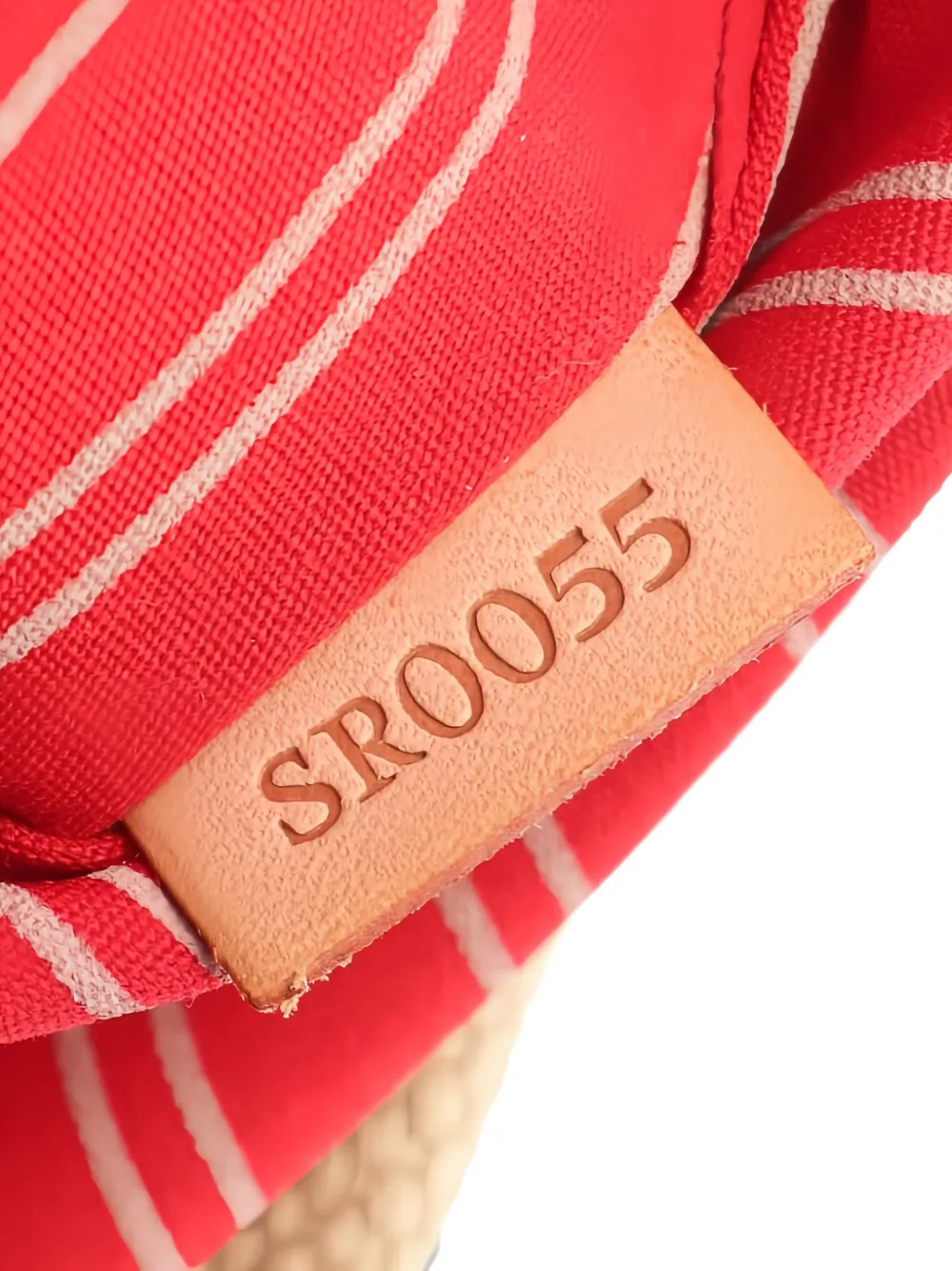 Louis Vuitton Pre-Owned 2005 Hippopotamus MM studded-detail shoulder bag Beige