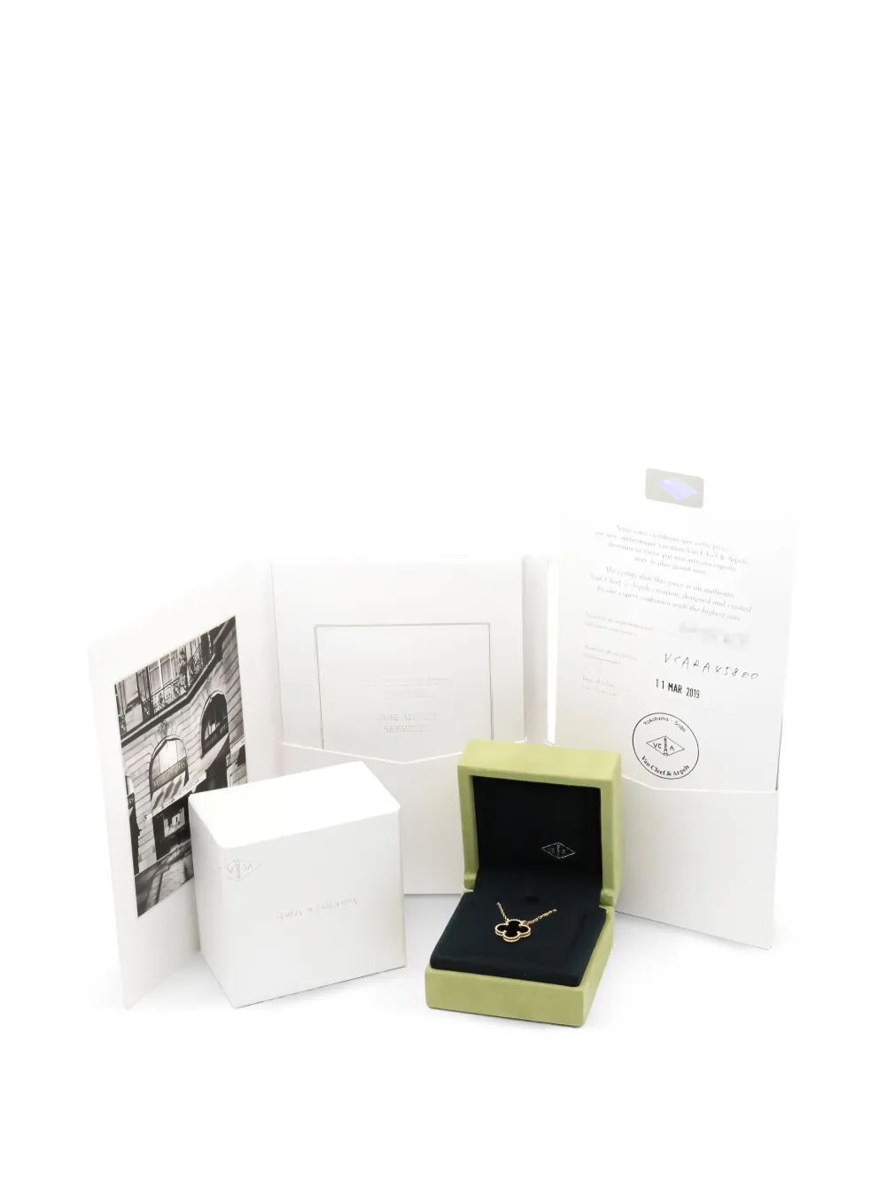 VAN CLEEF & ARPELS Pre-owned 18k Yellow Gold Alhambra Onyx Necklace