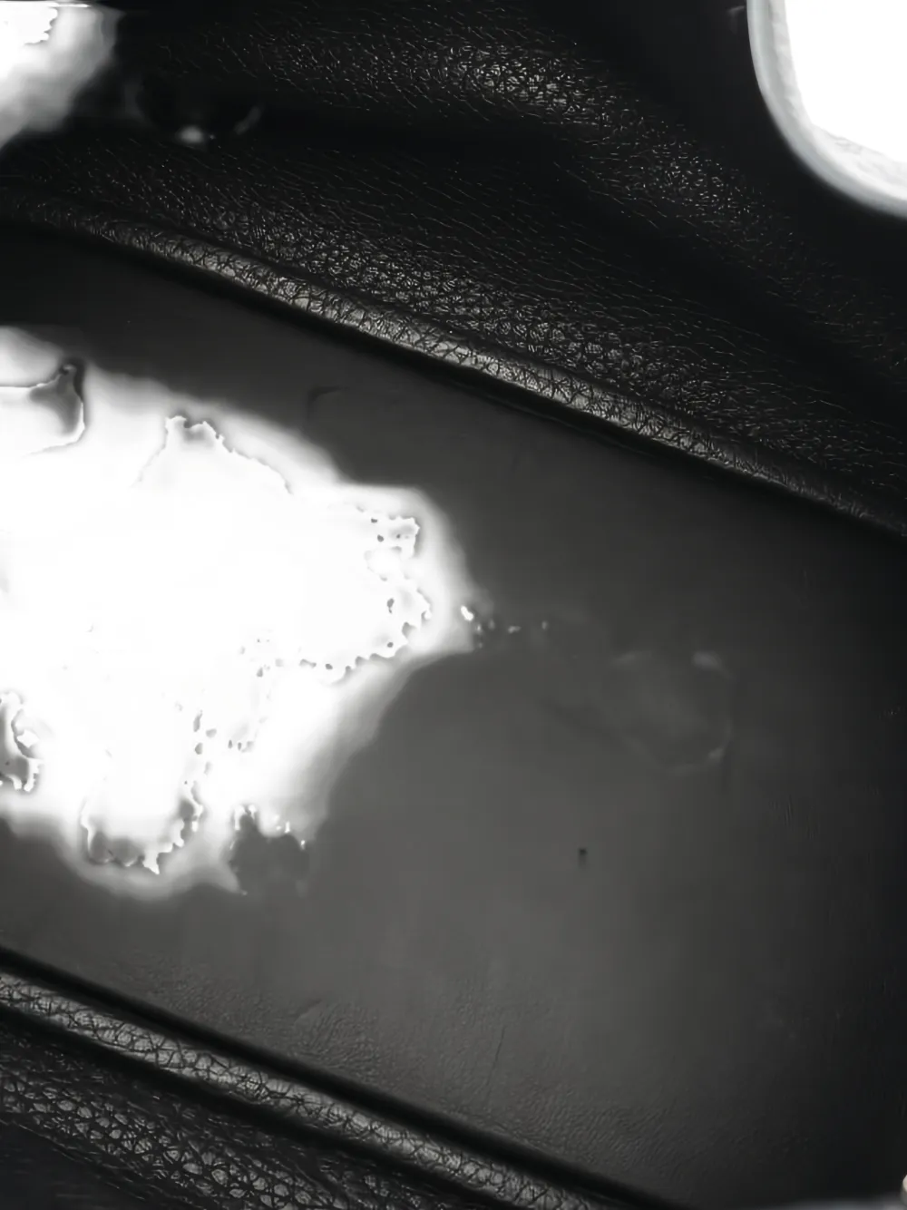 Pre-owned Hermes 2018 Lindy 26 Shoulder Bag In Black