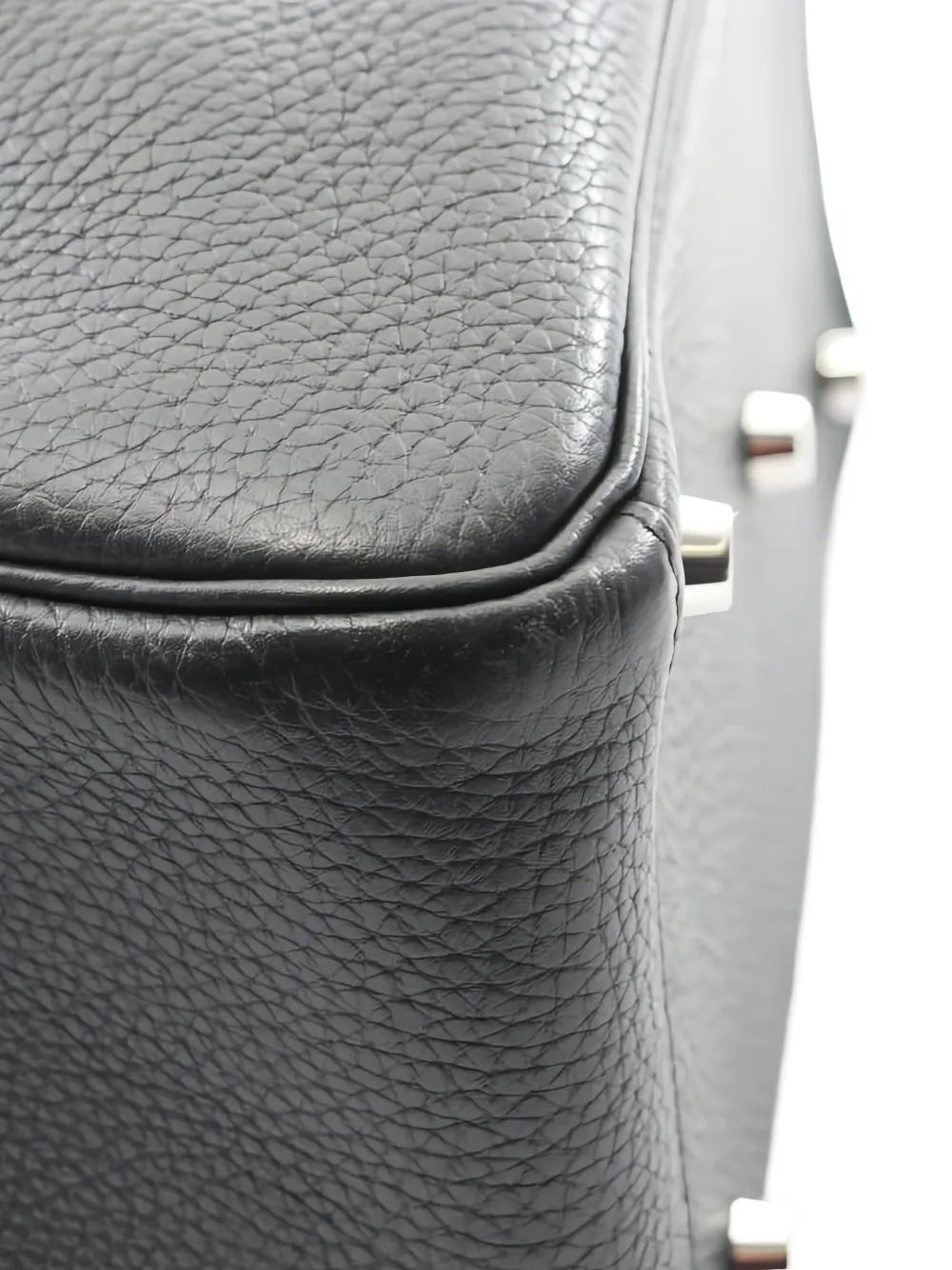 Pre-owned Hermes 2018 Lindy 26 Shoulder Bag In Black