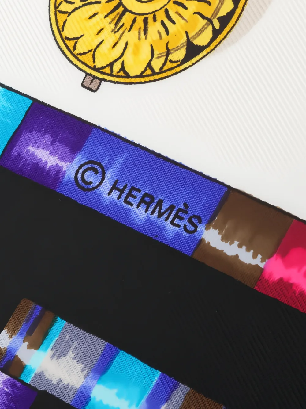 Pre-owned Hermes 2020s Carré 90 Petite Main Scarf In Black