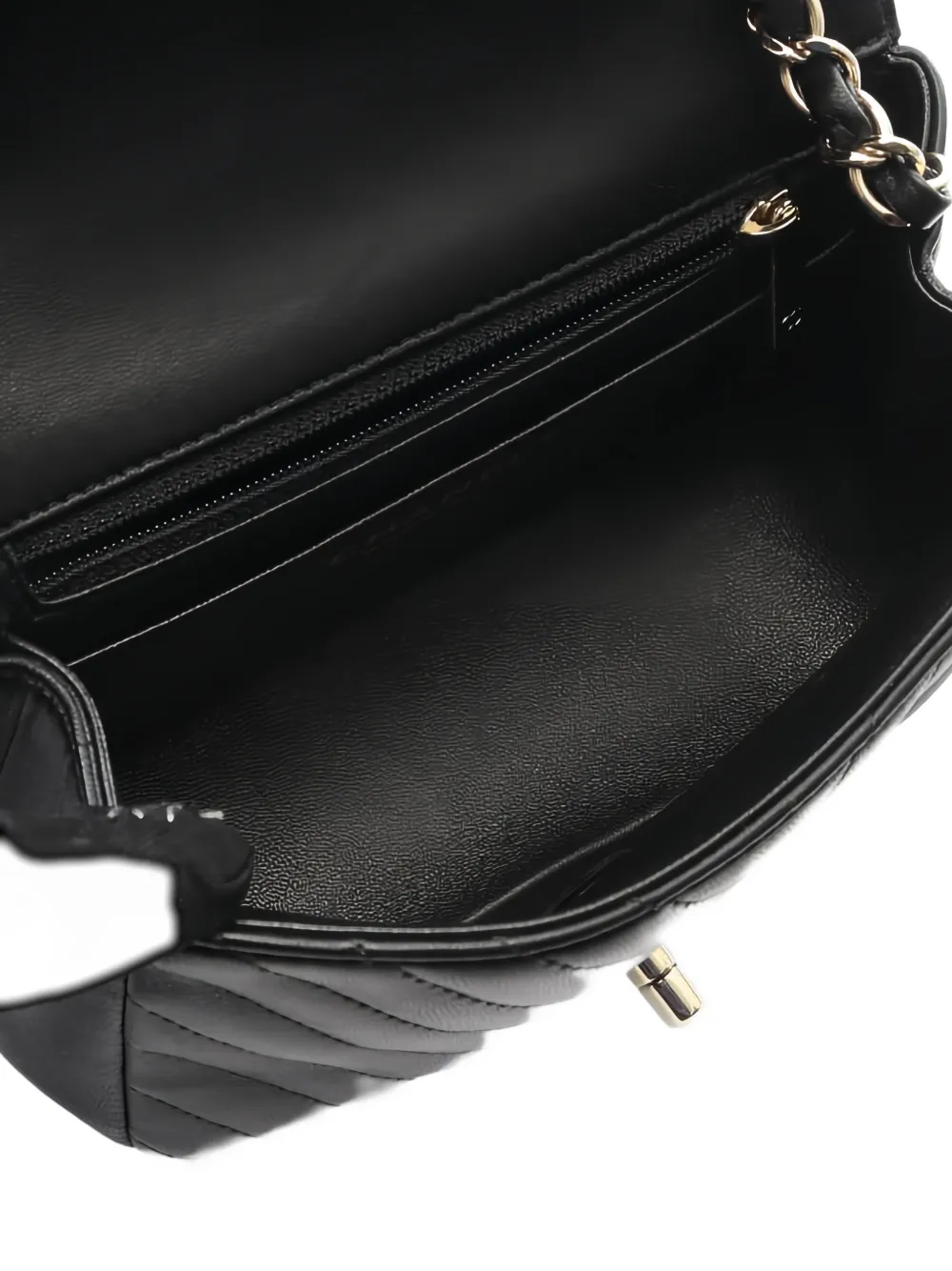 Pre-owned Chanel 2017-2018 Chevron-design Crossbody Bag In Black