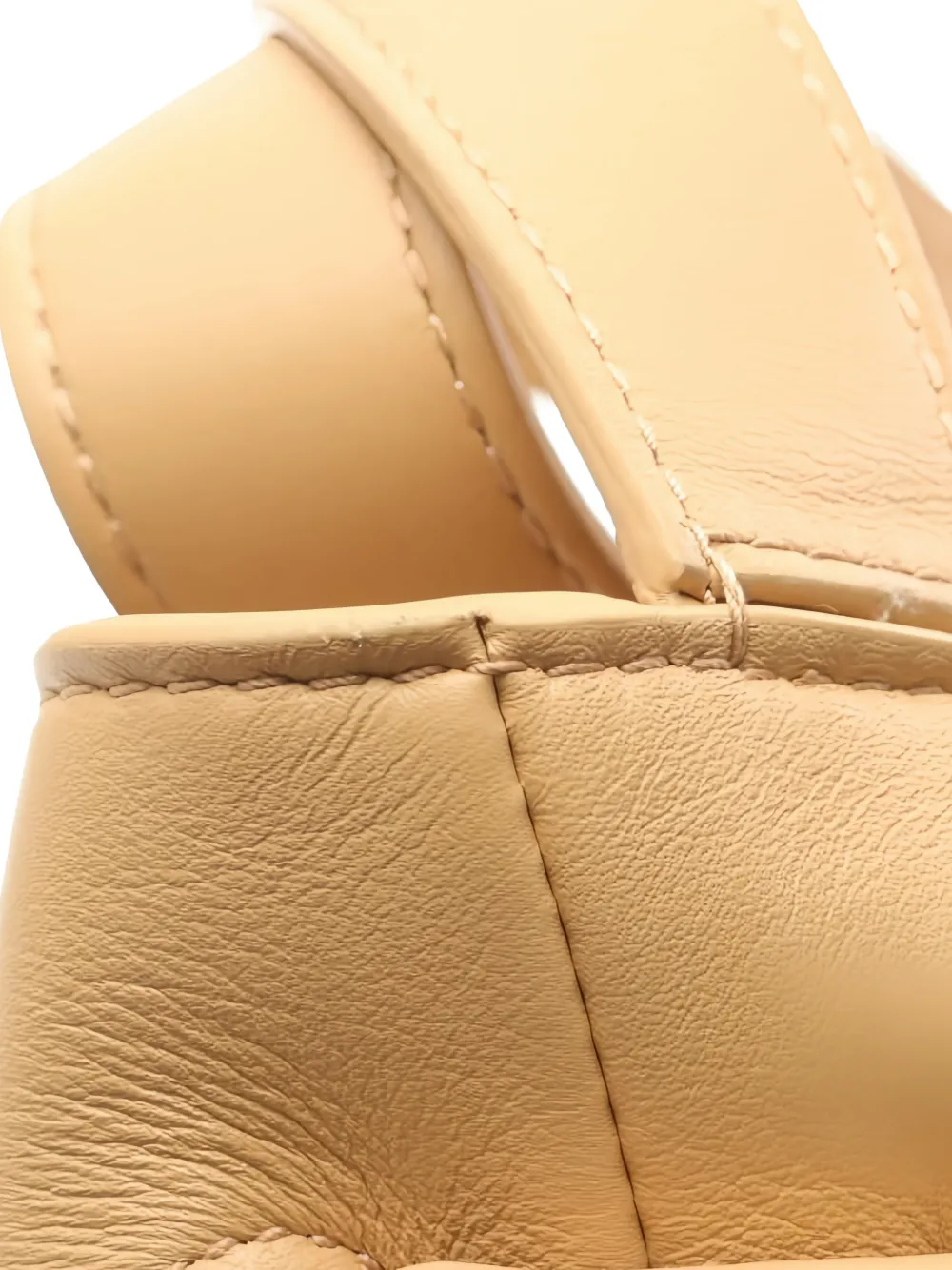 Pre-owned Bottega Veneta 2010 Beak Drawstring-fastening Leather Tote Bag In Neutral