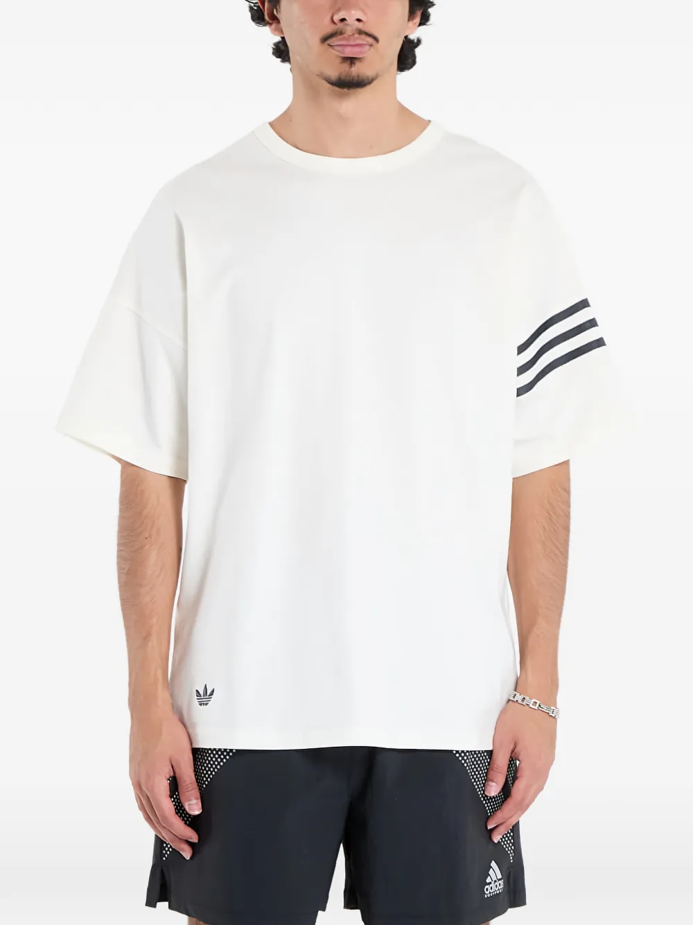 adidas playera con logo bordado | blanco | Image 1