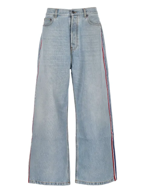 Fiorucci jeans con parche del logo