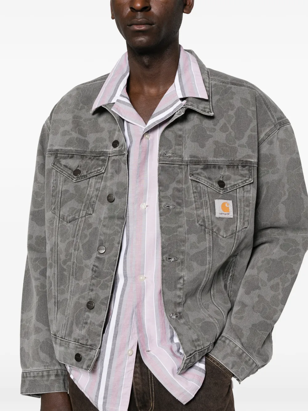 Carhartt WIP Helston jack met camouflageprint en knopen Grijs