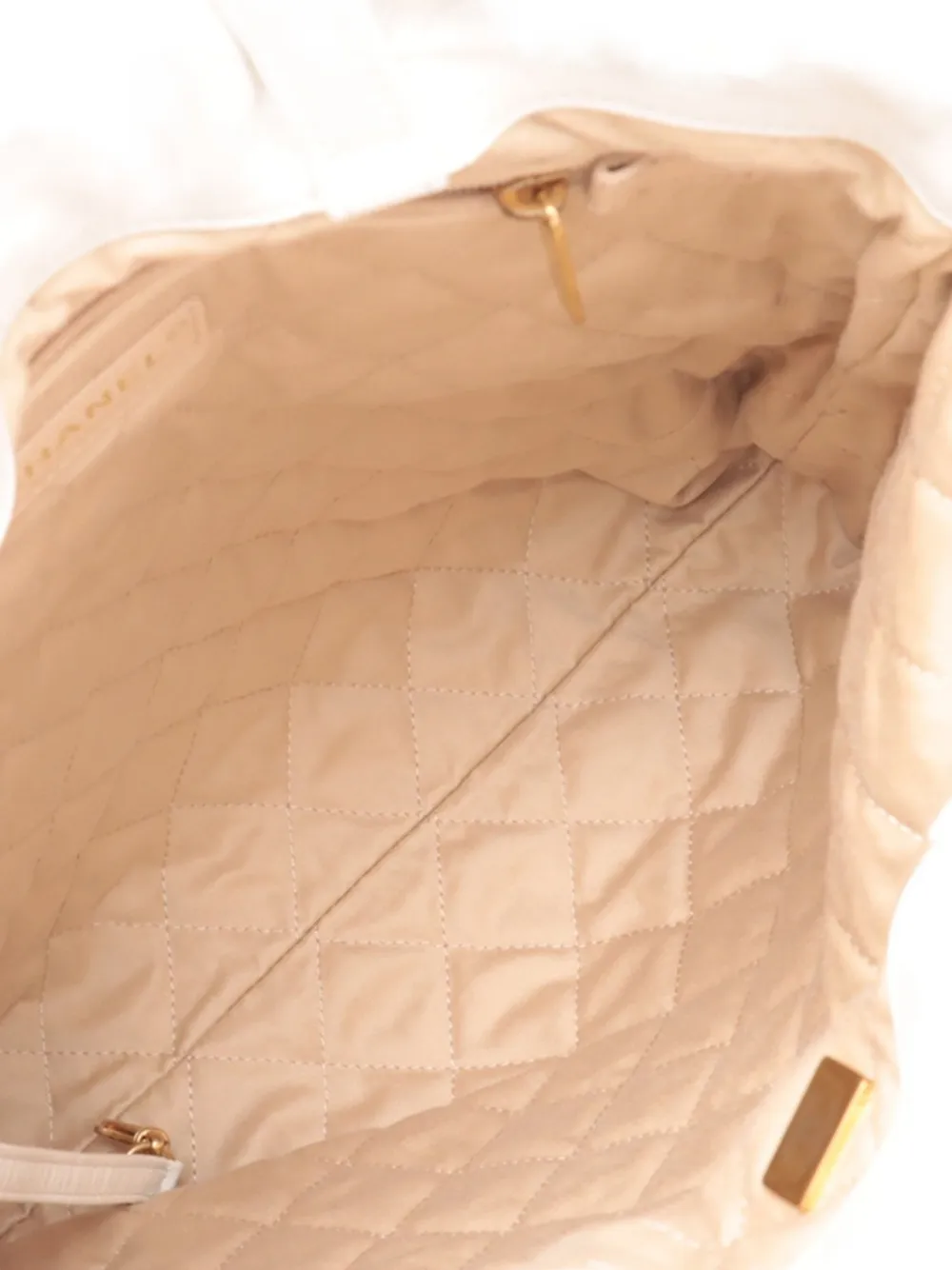 Pre-owned Chanel 2021-2025 Shiny Calfskin  22 Drawstring Backpack In White