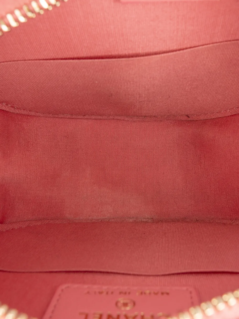 Pre-owned Chanel 2019 Cc Embossed Caviar Camellia Round Clutch With Chain Crossbody Bag In Pink