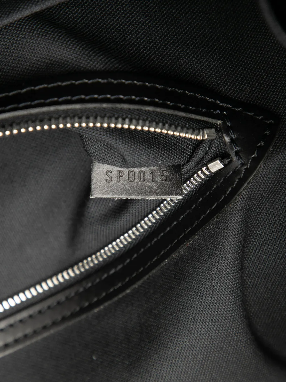 Pre-owned Louis Vuitton 2005 Taiga And Canvas Taimyr Crossbody Bag In Green