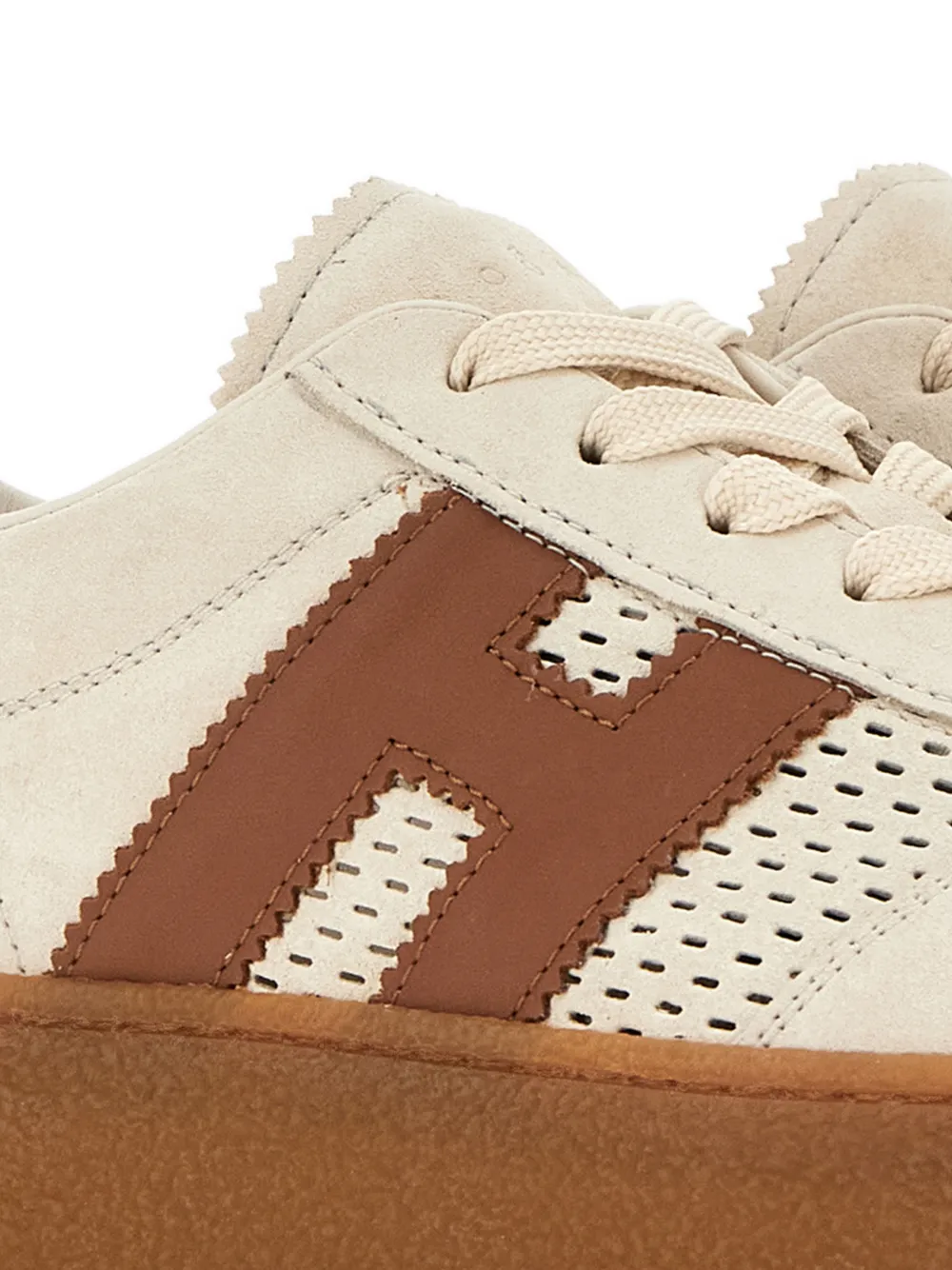 Hogan H698 sneakers met perforaties en plateauzool Beige