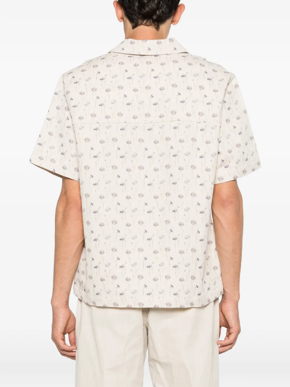 A Kind of Guise Salvi overhemd met bloemenprint en korte mouwen Beige