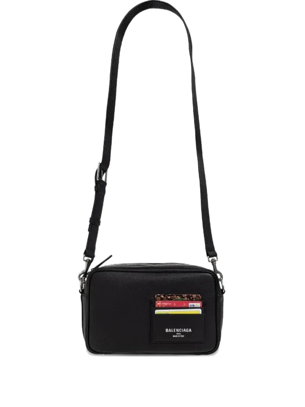 Balenciaga Credit Camera メッセンジャーバッグ | ブラック | FARFETCH JP