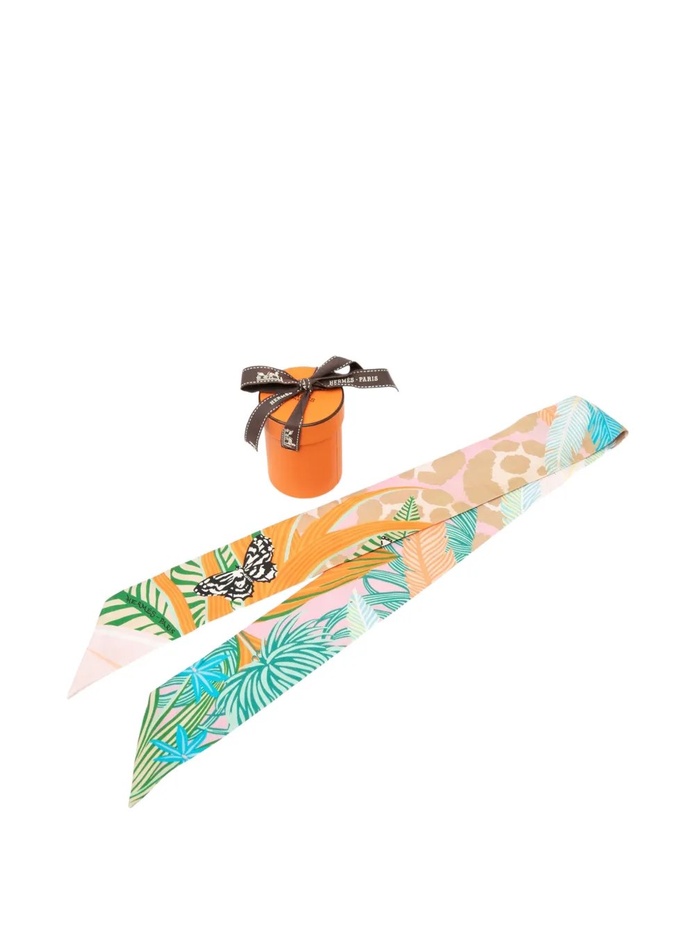 Click to view more detailed imagery on our partner's website Pre-owned Hermes 2019-2025 Jaguar Quetzal Silk Twilly Scarf Scarves In Pink