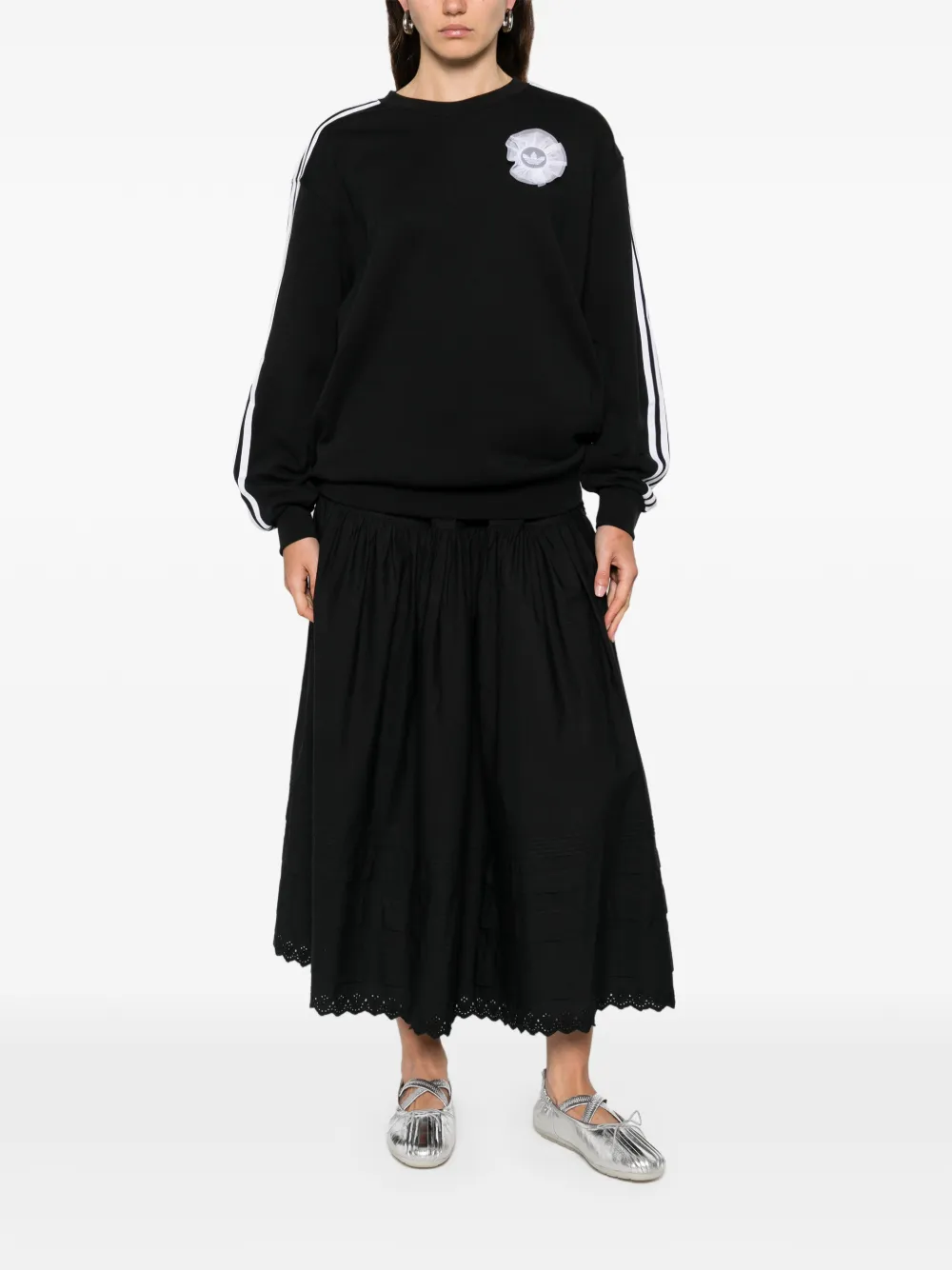 Adidas Originals Stripe-detail Appliqué Sweatshirt In Black