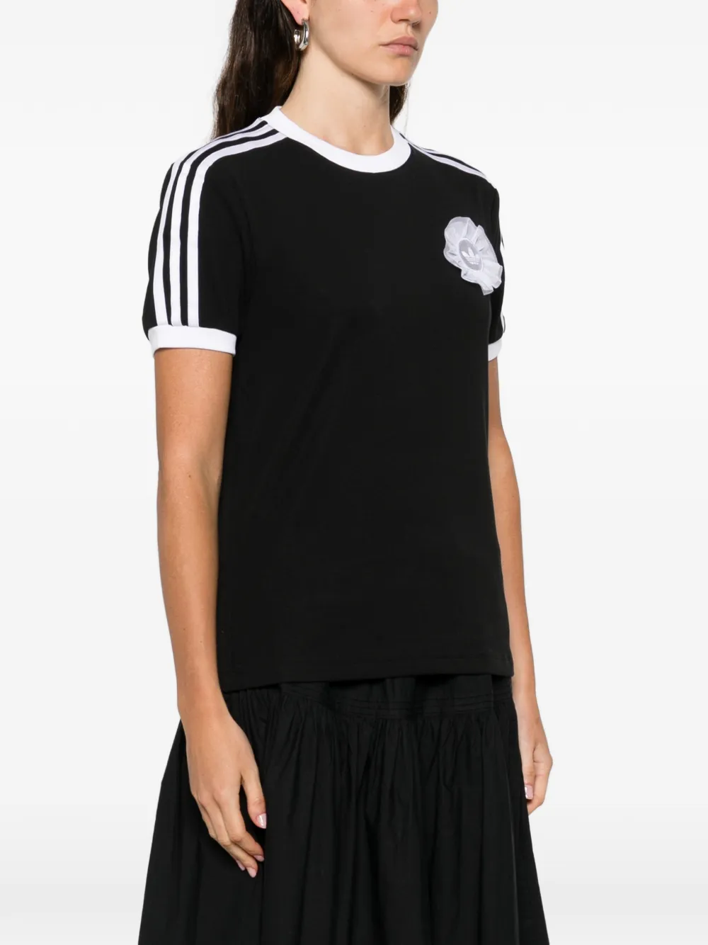 adidas T-shirt met patch Zwart