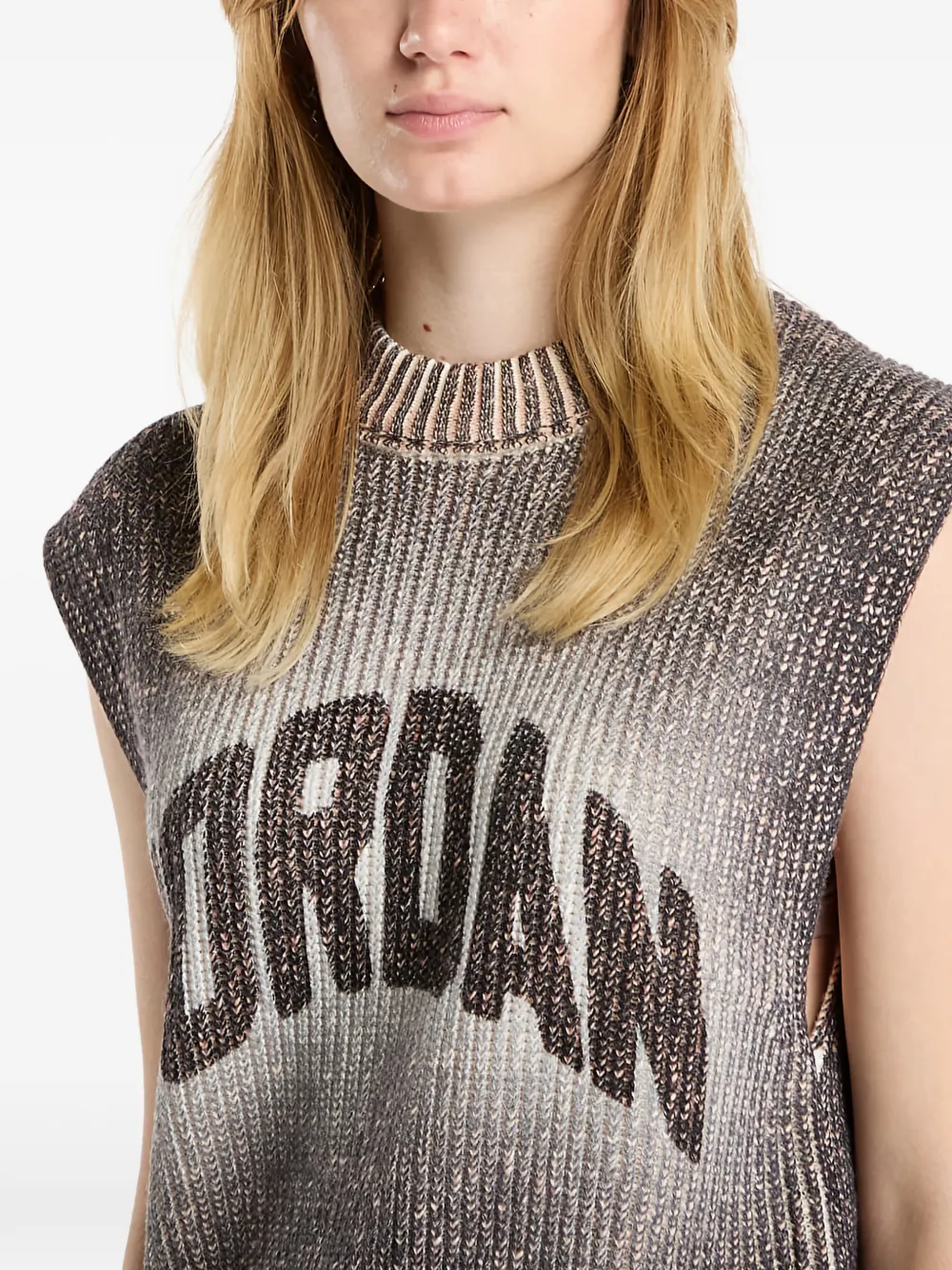 Jordan Sleeveless Sweater In Gray