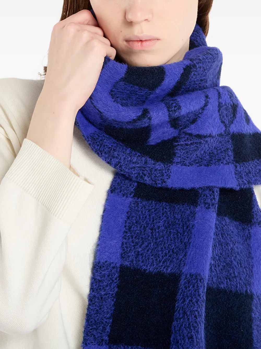 Off-White check-pattern fringed scarf | Men | Image 2