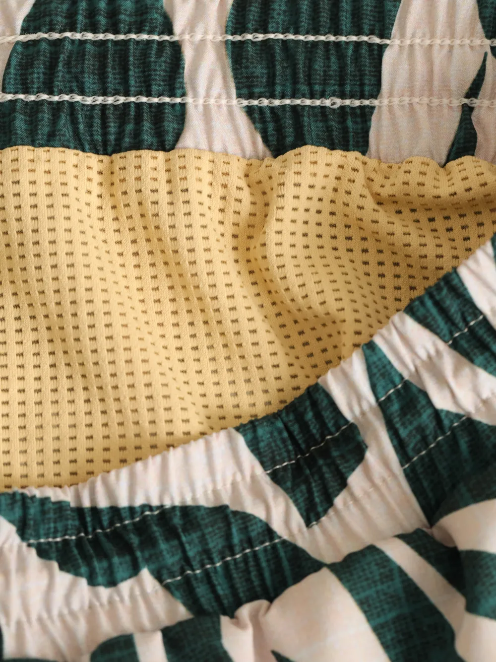 Lygia & Nanny Gil patterned drawstring-detailed swim shorts Groen