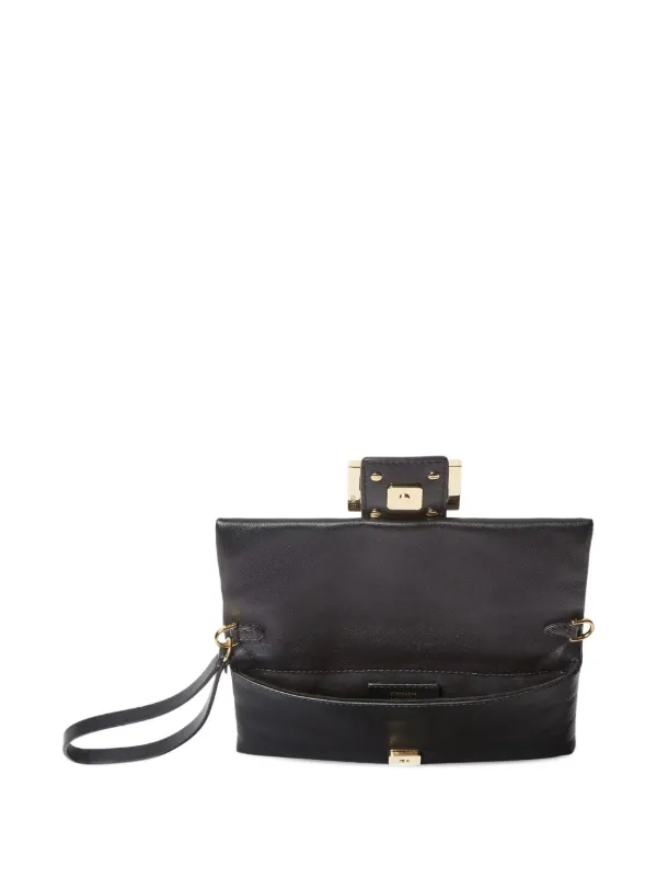 FENDI Mamma Baguette Leather Clucth Bag | Black | FARFETCH