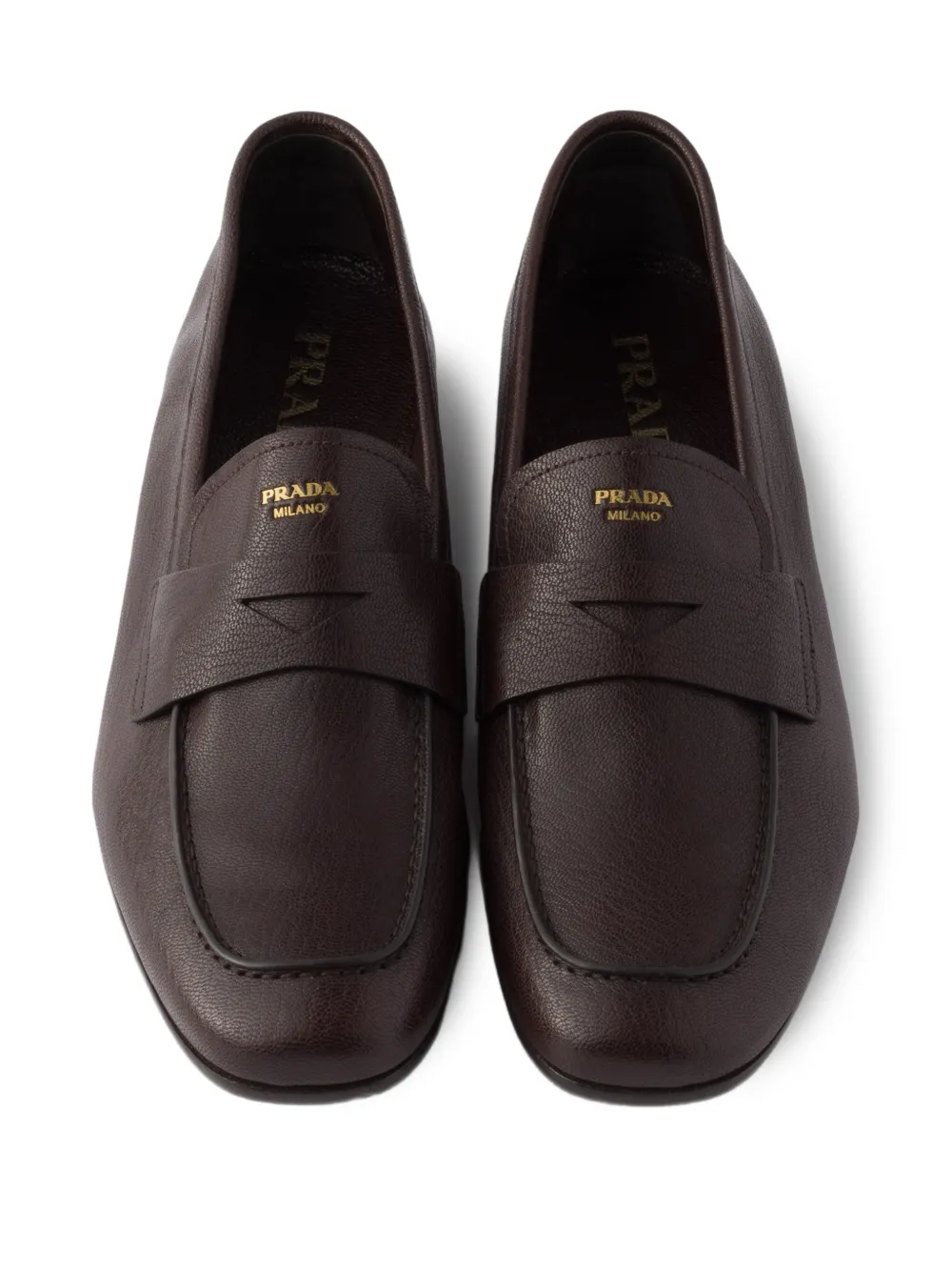 Prada Leren loafers met logo Bruin