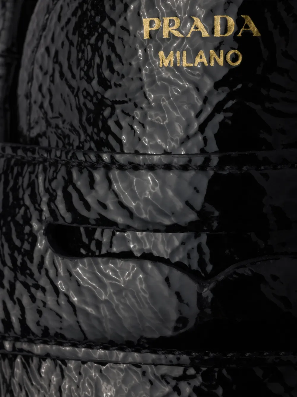 Prada Leren loafers met logo Zwart