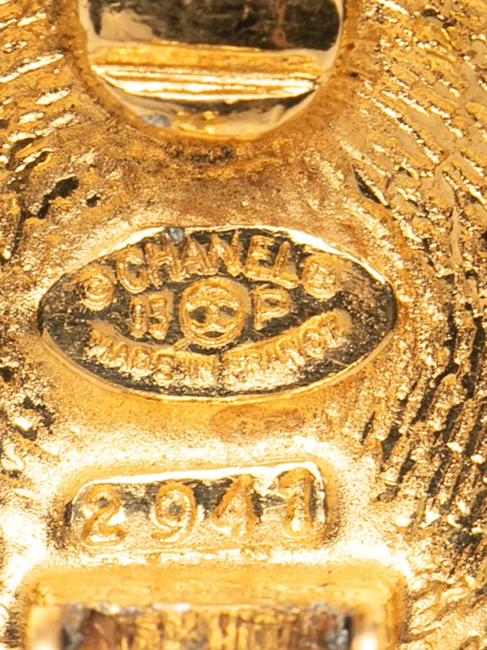 CHANEL Pre-owned 2005 Gold Plated And Silver Plated Cc Round Clip On Earrings Costume Earrings