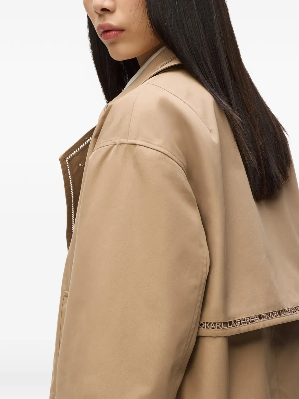 Karl Lagerfeld Korte trenchcoat met borduurwerk en uitgesneden details Beige
