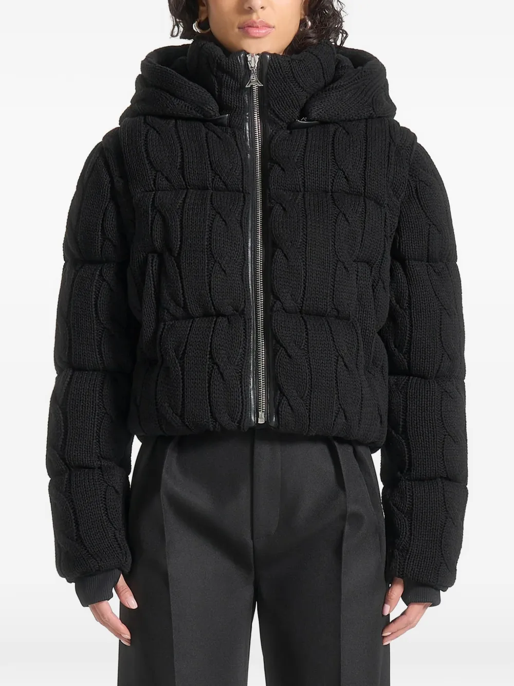 Manière De Voir detachable-hood cable-knit puffer jacket - Nero