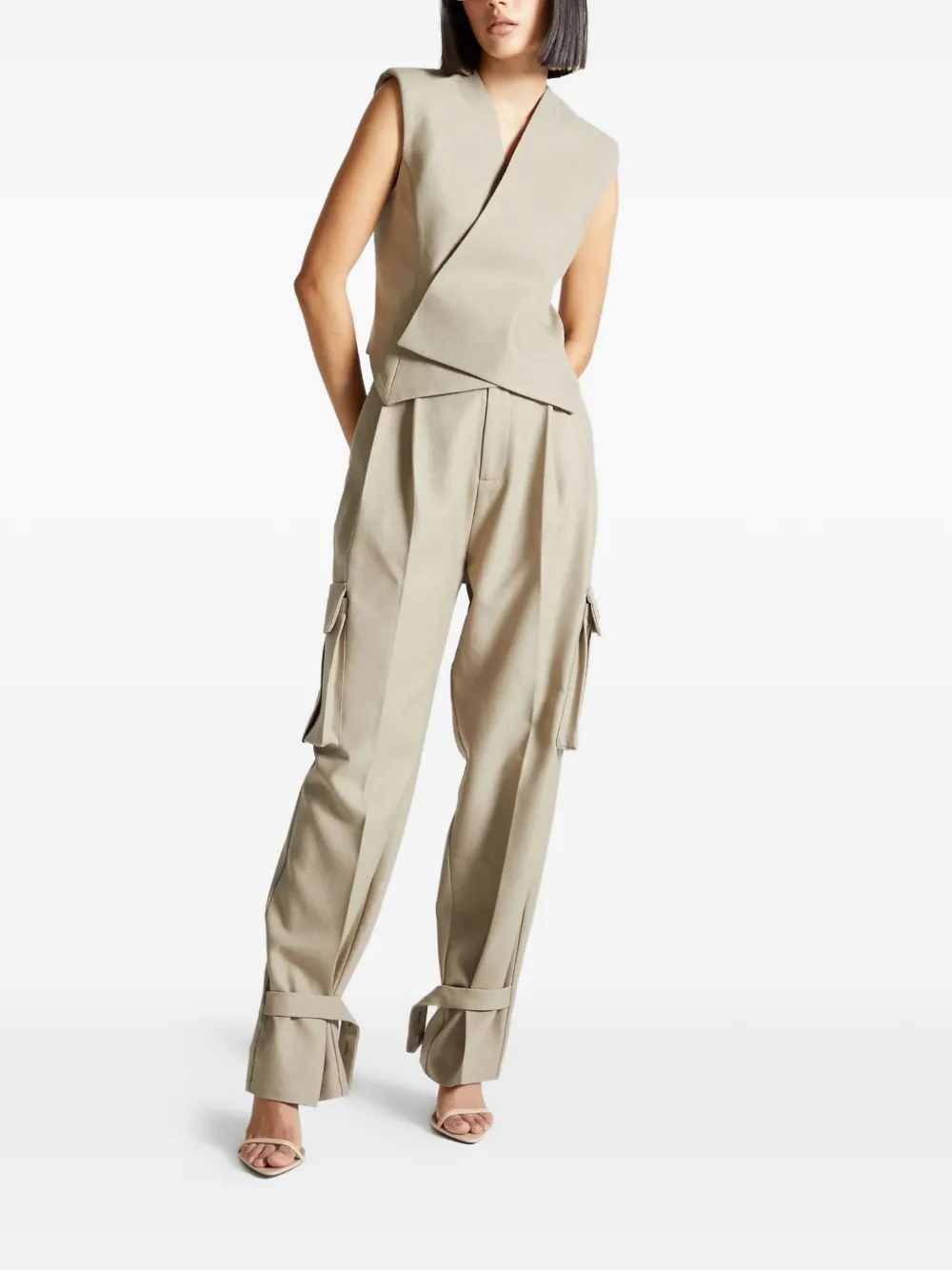 Manière De Voir pleated cargo trousers - Beige