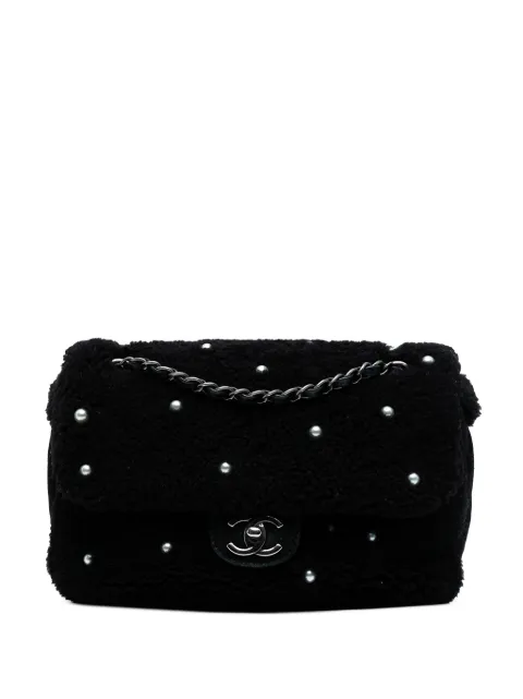 CHANEL Pre-Owned 2014-2015 Medium Shearling Pearl Studded Flap shoulder bag