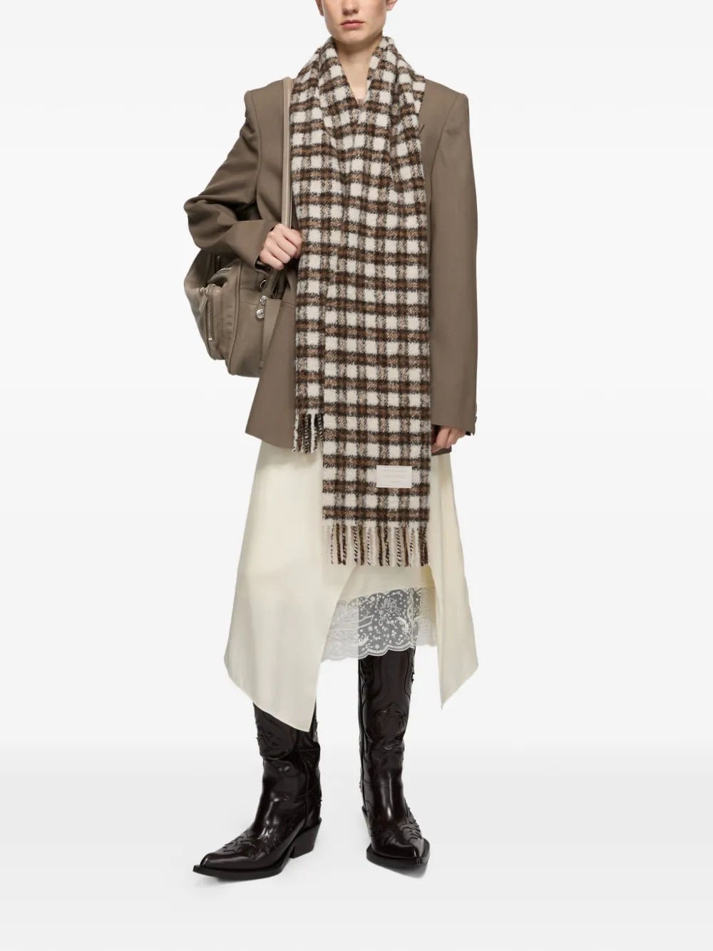 Acne Studios Geruite sjaal met franje Beige