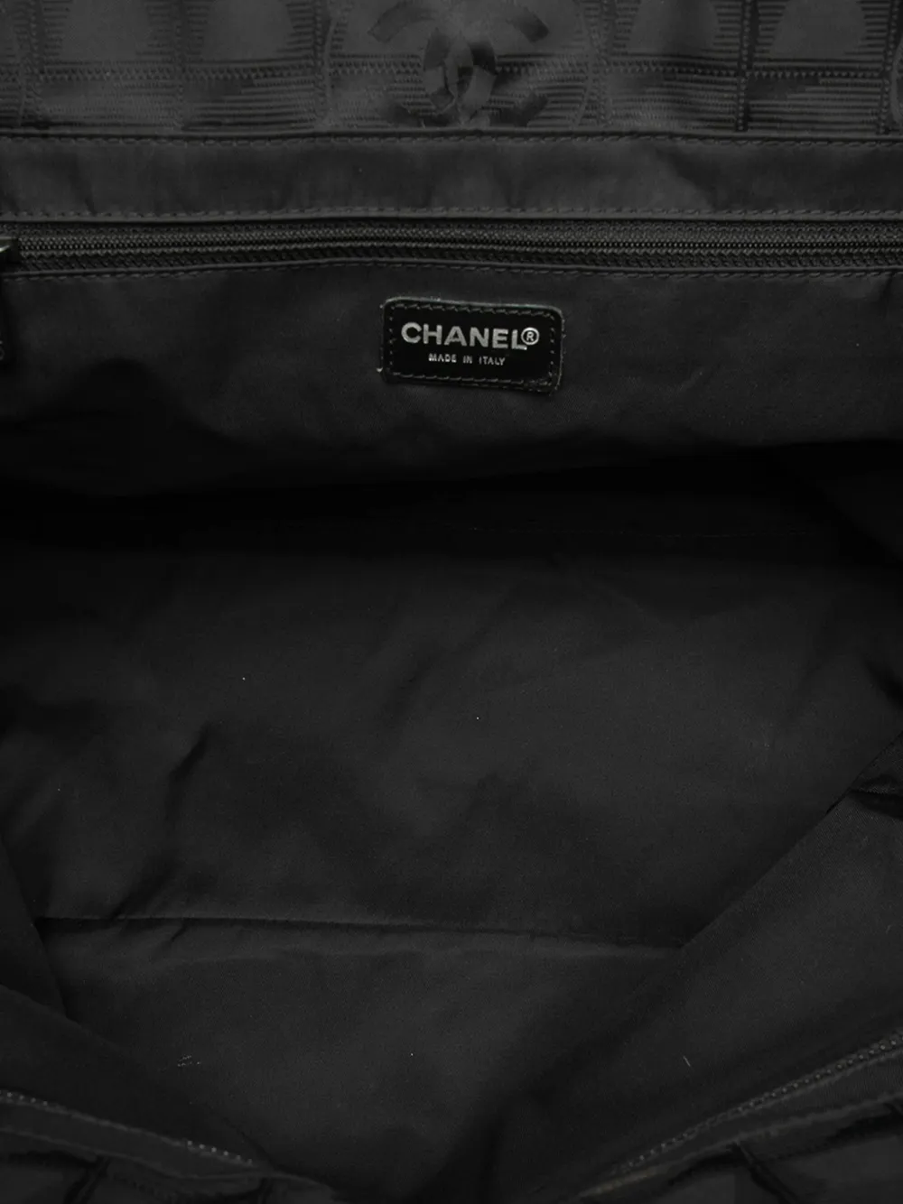 CHANEL Pre-owned 2002-2003 New Travel Line Nylon Tote Bag In Black