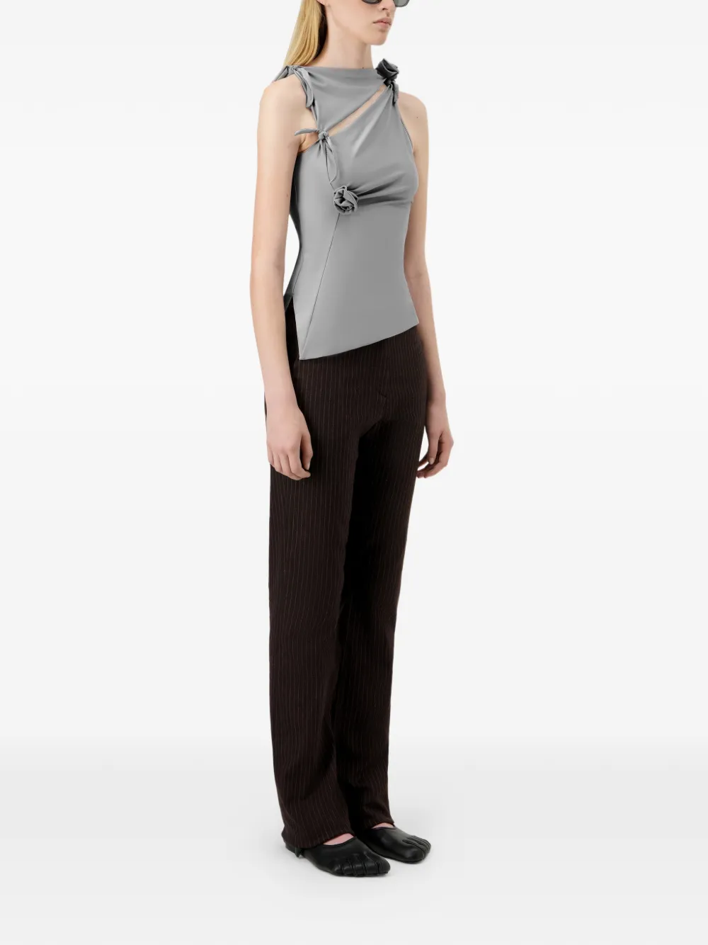 knotted flower top