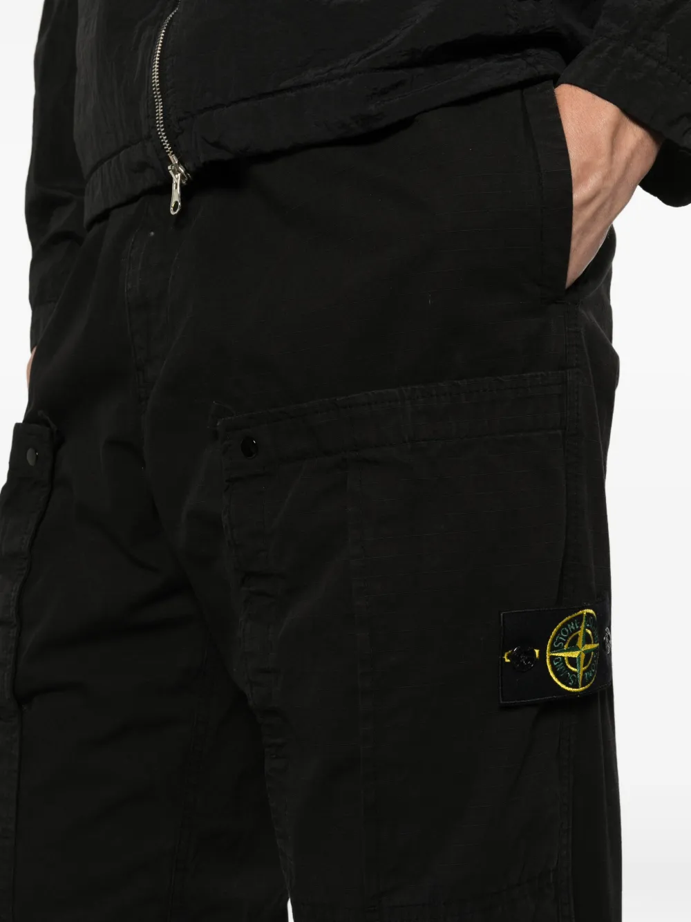 Stone Island Cargo broek met Compass-logopatch Zwart