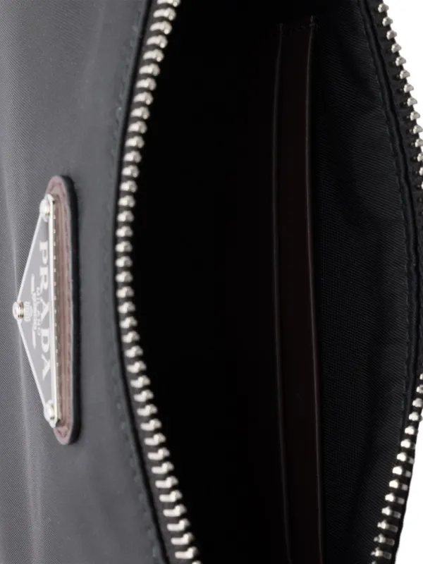 Prada トライアングルロゴ ショルダーバッグ | ブラック | FARFETCH JP