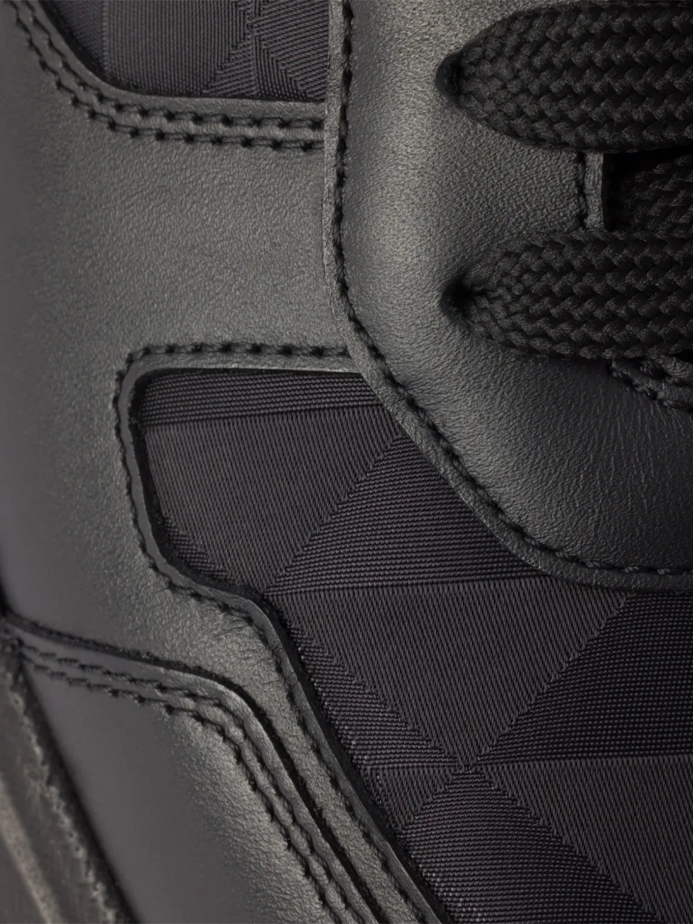 Prada Prax 2.0 Re-Nylon Sneakers Zwart