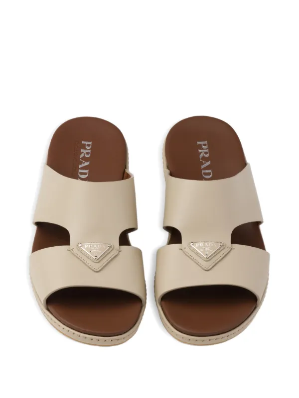 Prada レザーサンダル | ニュートラル | FARFETCH JP