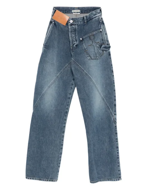 JW Anderson jeans con efecto retorcido y parche del logo