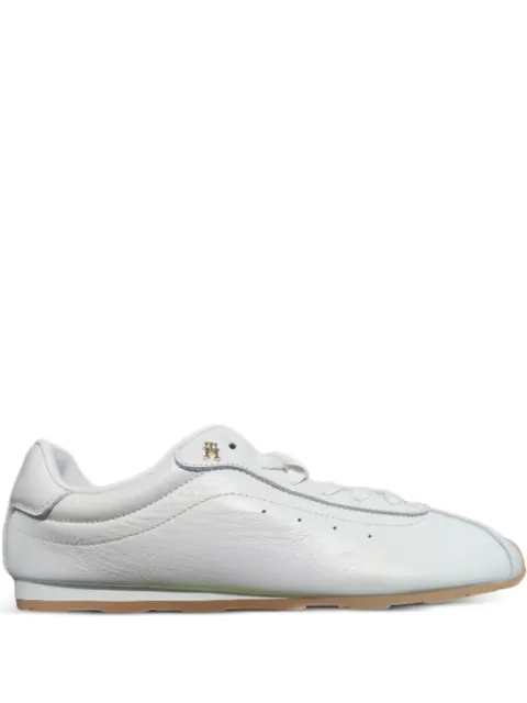 Tommy Hilfiger tenis de piel con monograma TH