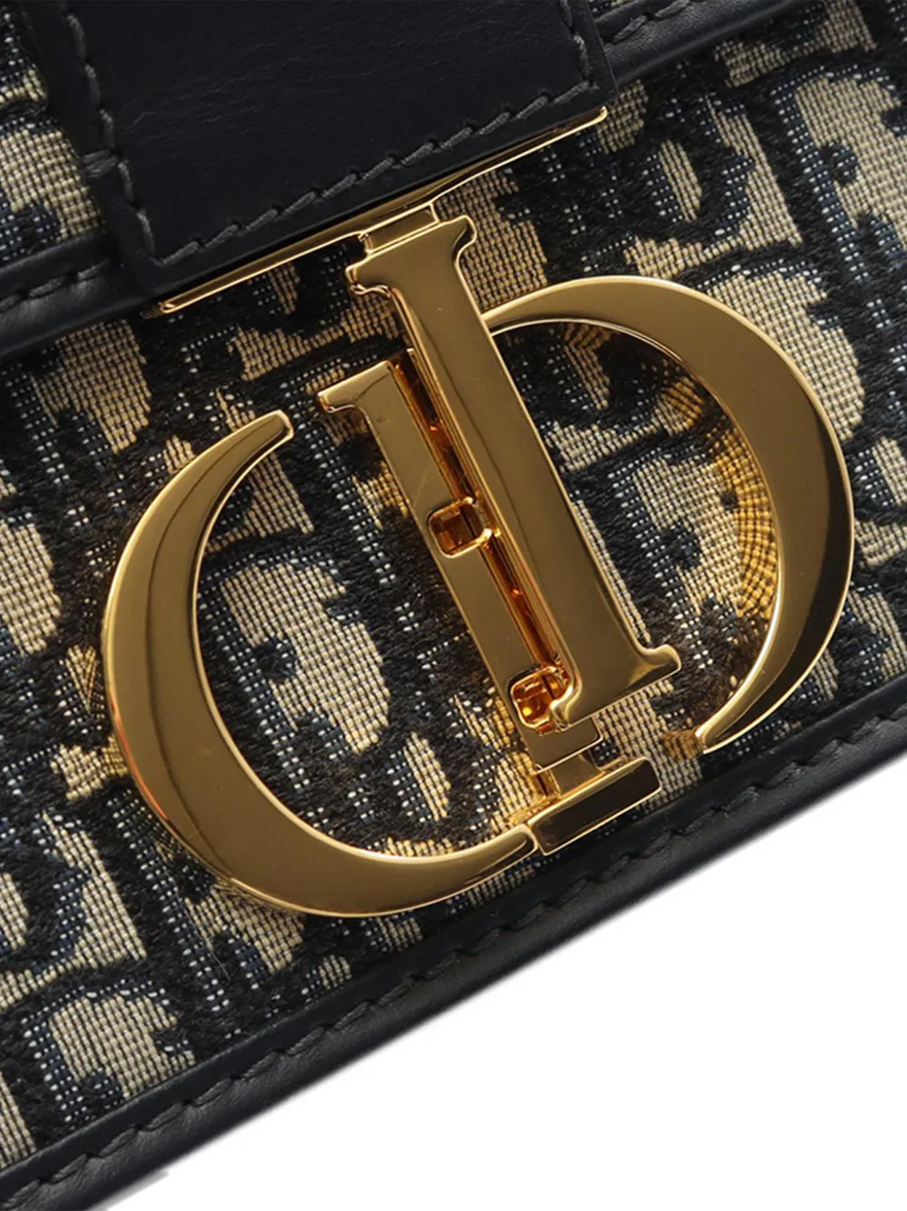 DIOR Pre-owned 2020 Oblique Canvas 30 Montaigne Flap Crossbody Bag In Blue