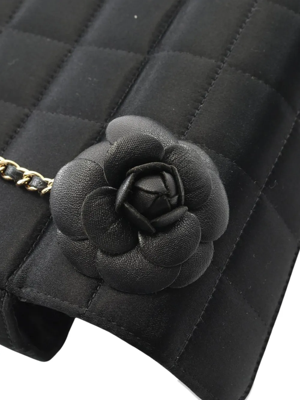 CHANEL Pre-owned 2005-2006 Mini Choco Bar Quilted Satin Camellia Flap Crossbody Bag In Black