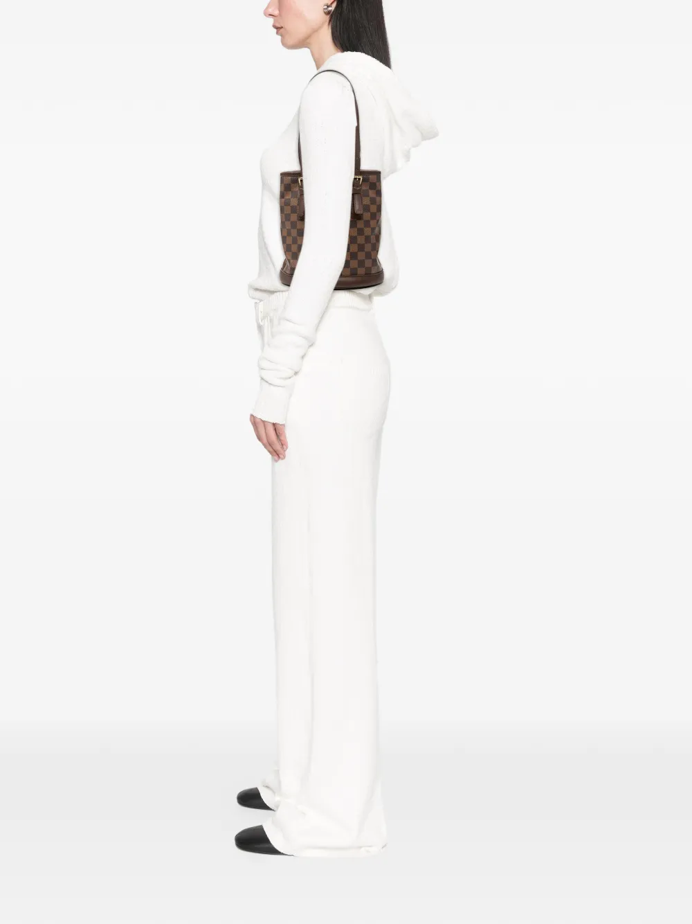 Click to view more detailed imagery on our partner's website Pre-owned Louis Vuitton 2001 Damier Ebene Marais Bucket Bag In Brown