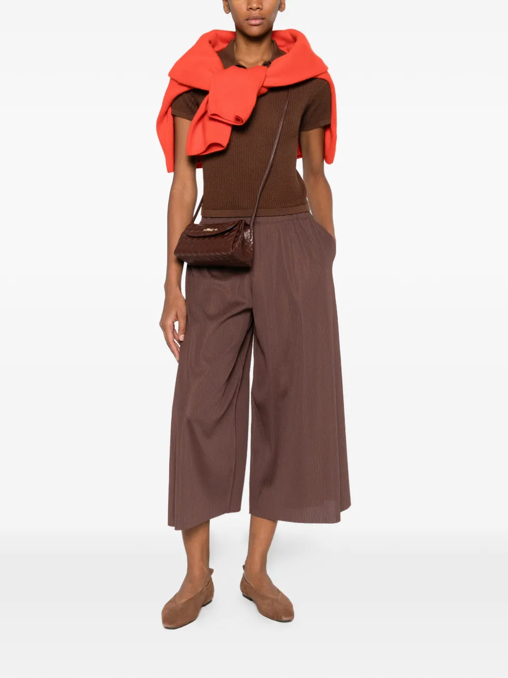 Pleats Please Issey Miyake pleated cropped trousers - Bruin