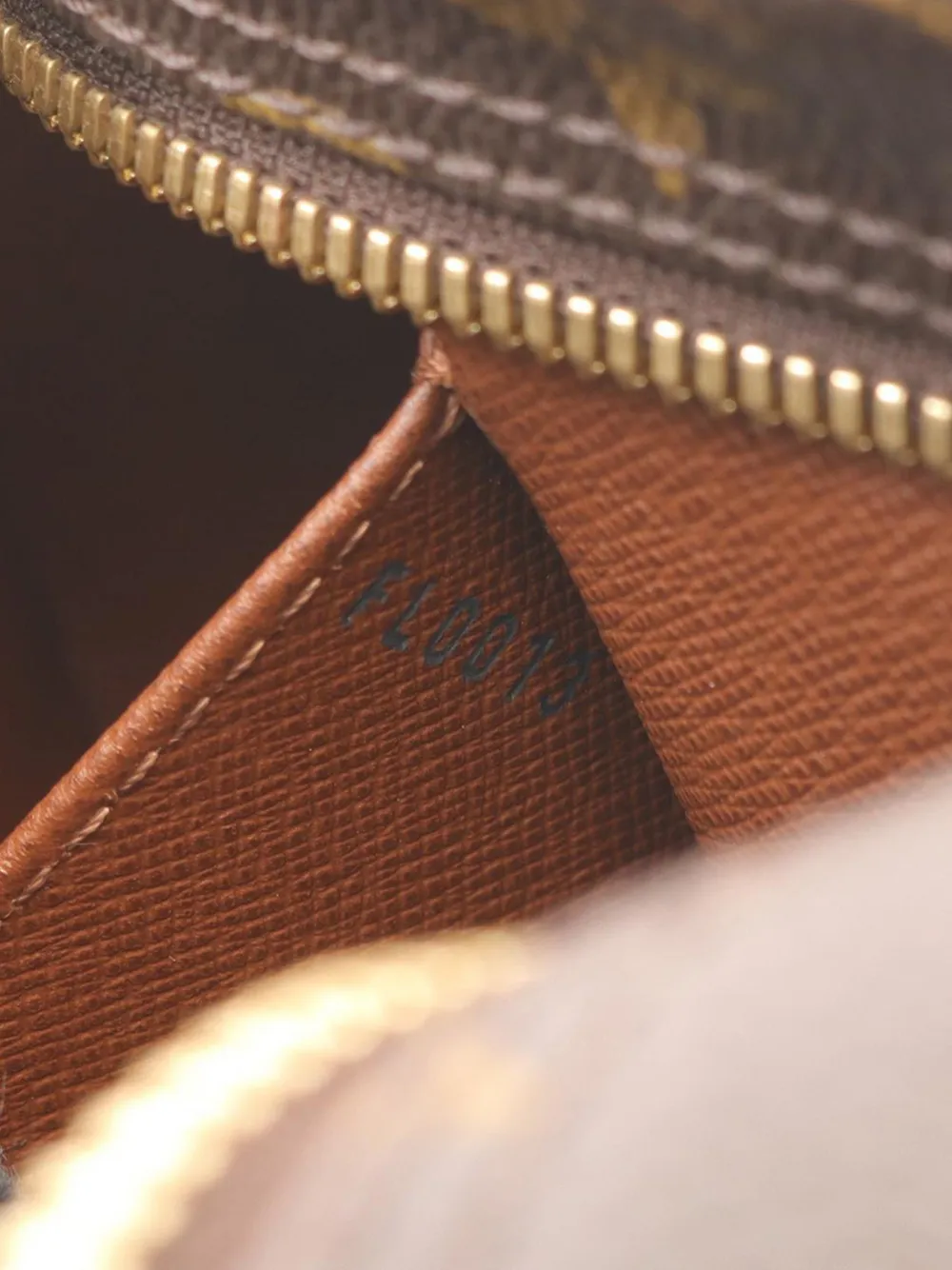 2003 Monogram Cite Mm Shoulder Bag