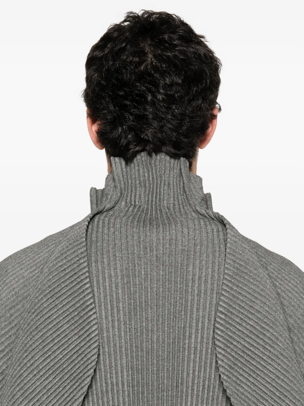 Homme Plissé Issey Miyake Geplooide jas met trechterhals Grijs