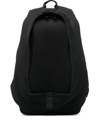 Homme Plissé Issey Miyake pleated-effect Backpack | Black | FARFETCH
