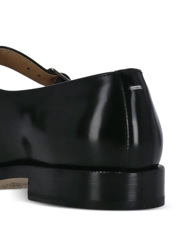 Maison Margiela Sapato Flat Tabi De Couro Com Fivela | Preto