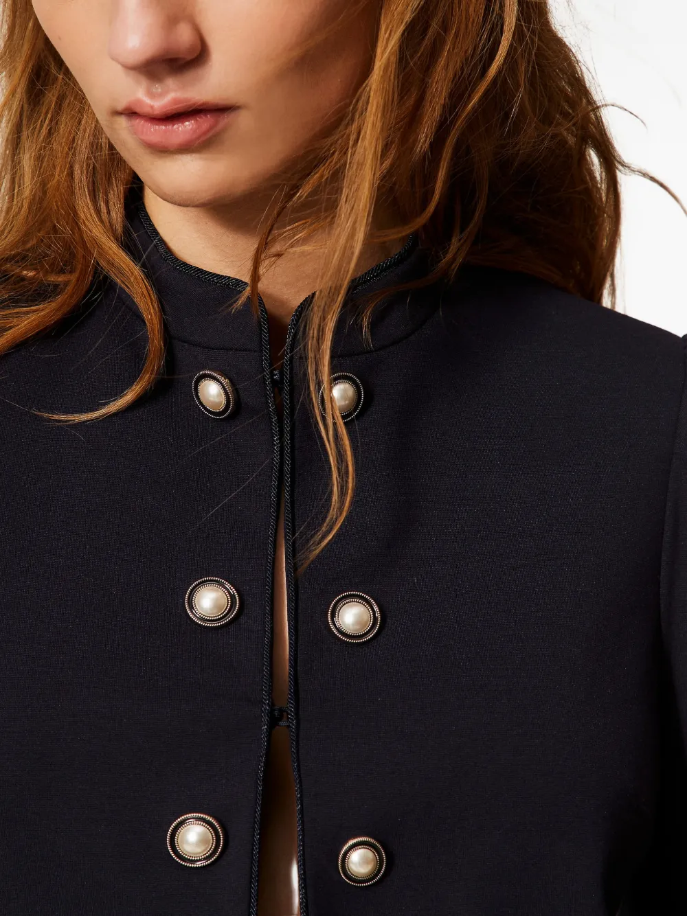 TWINSET Jack met ronde opstaande kraag en decoratieve knopen Blauw