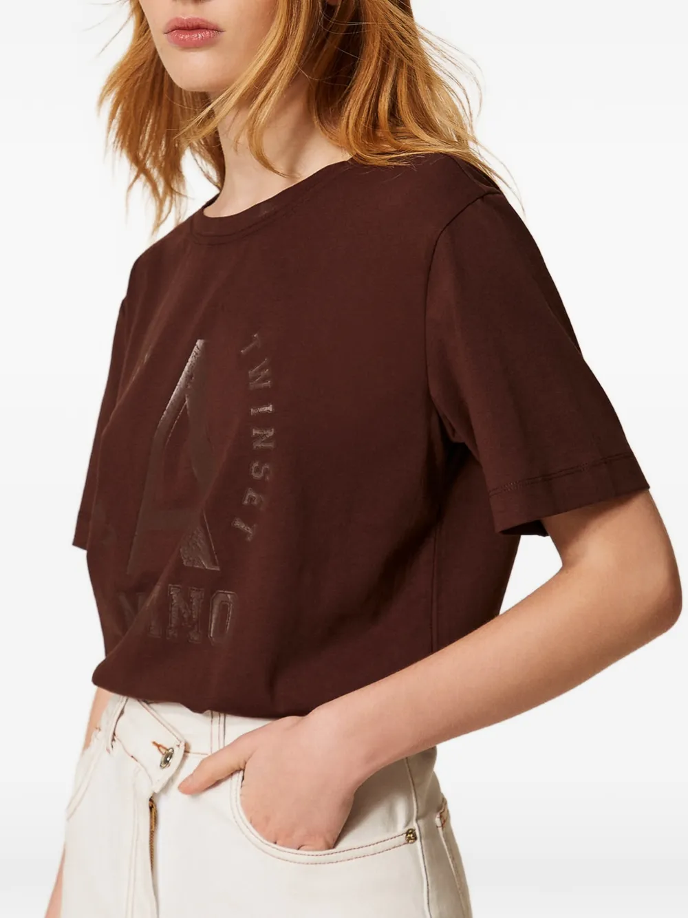 TWINSET T-shirt met gelamineerde logoprint Bruin